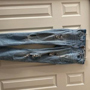 Indigo rein ripped jeans